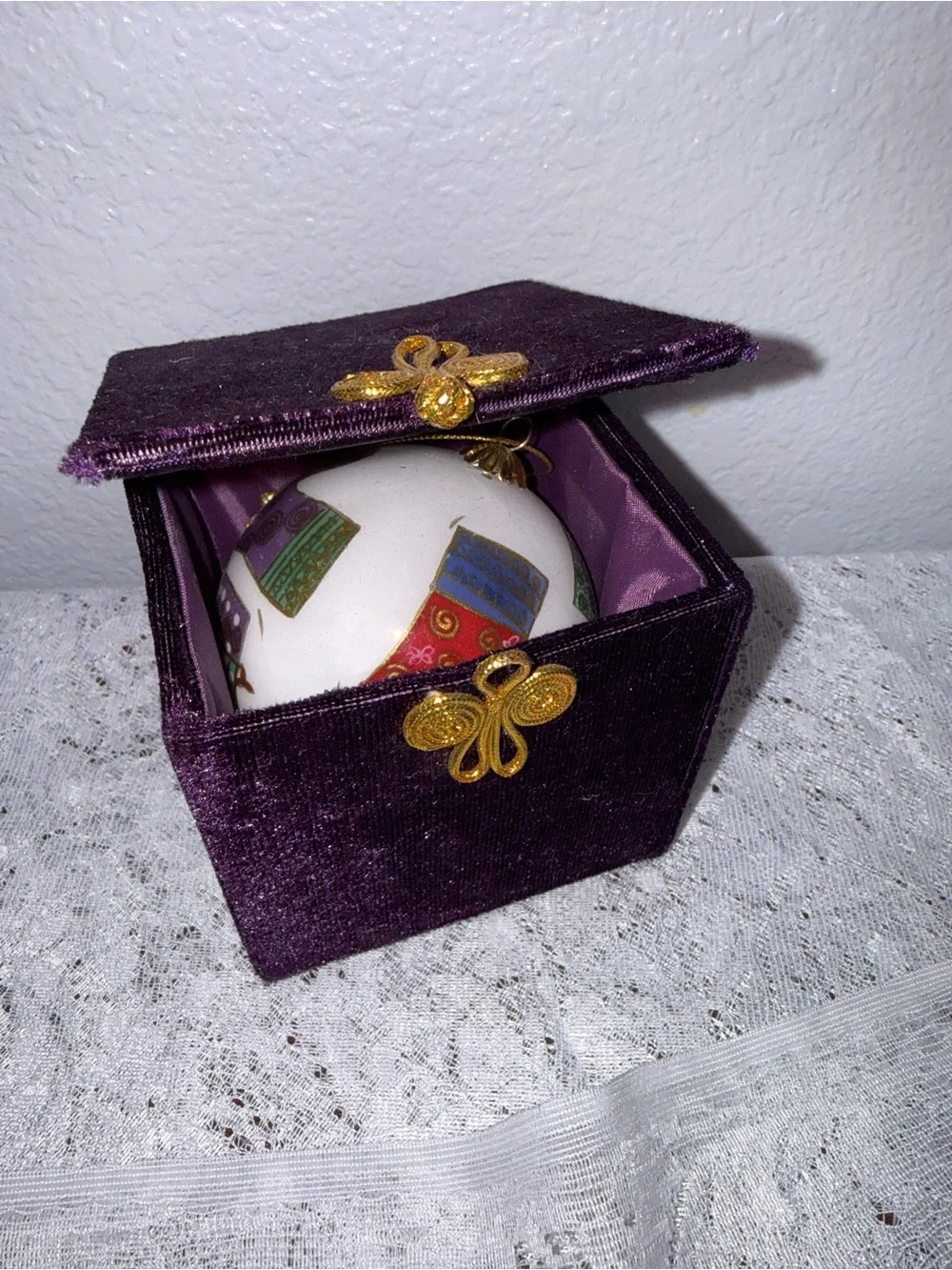 Vintage Li’Bein Hand-Painted Purple and White Holiday Ornament